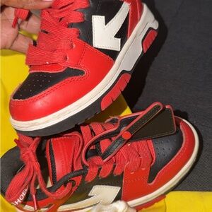 Off-White Kids Red and Black Sneakers